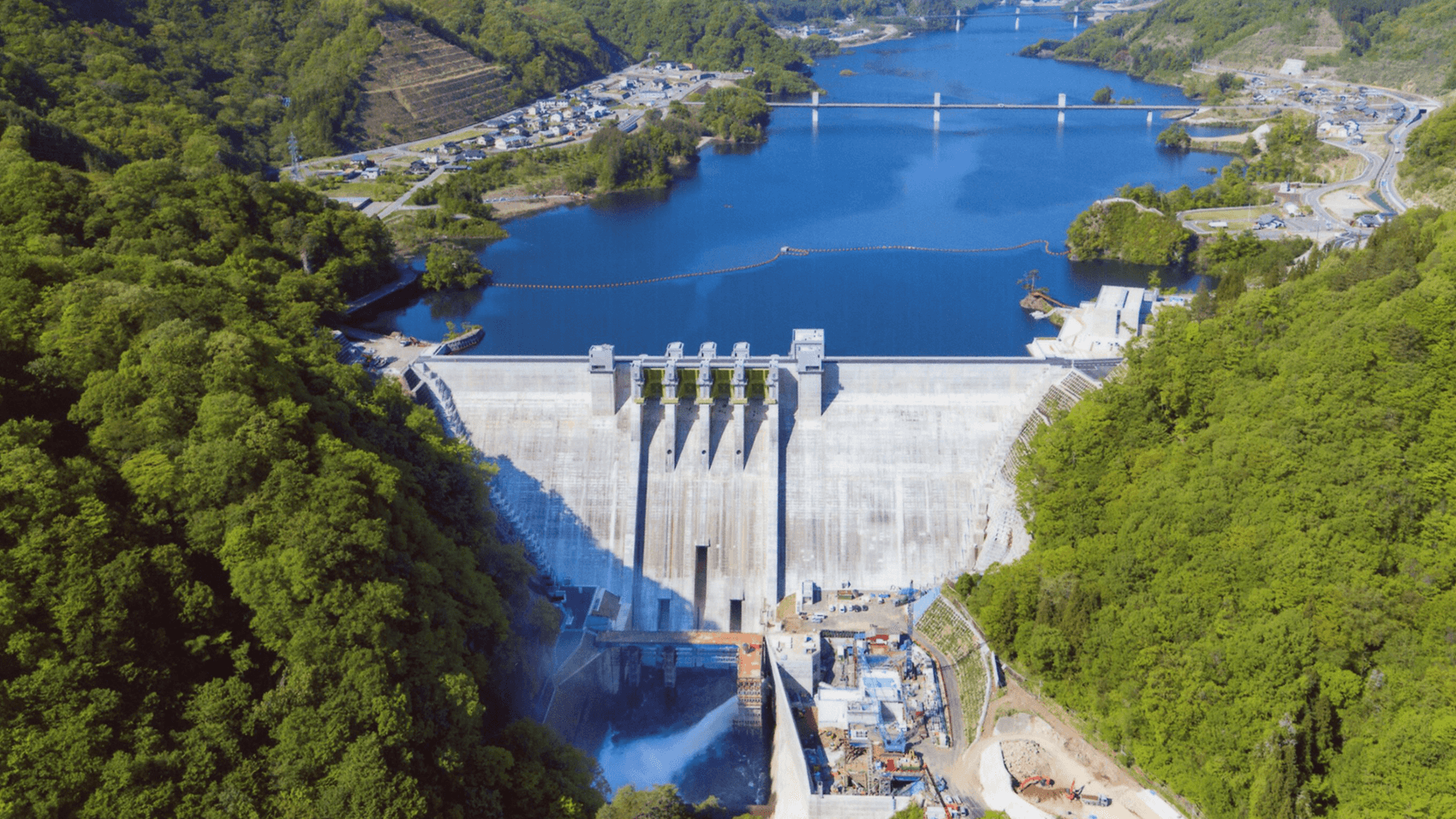 白岩工業について