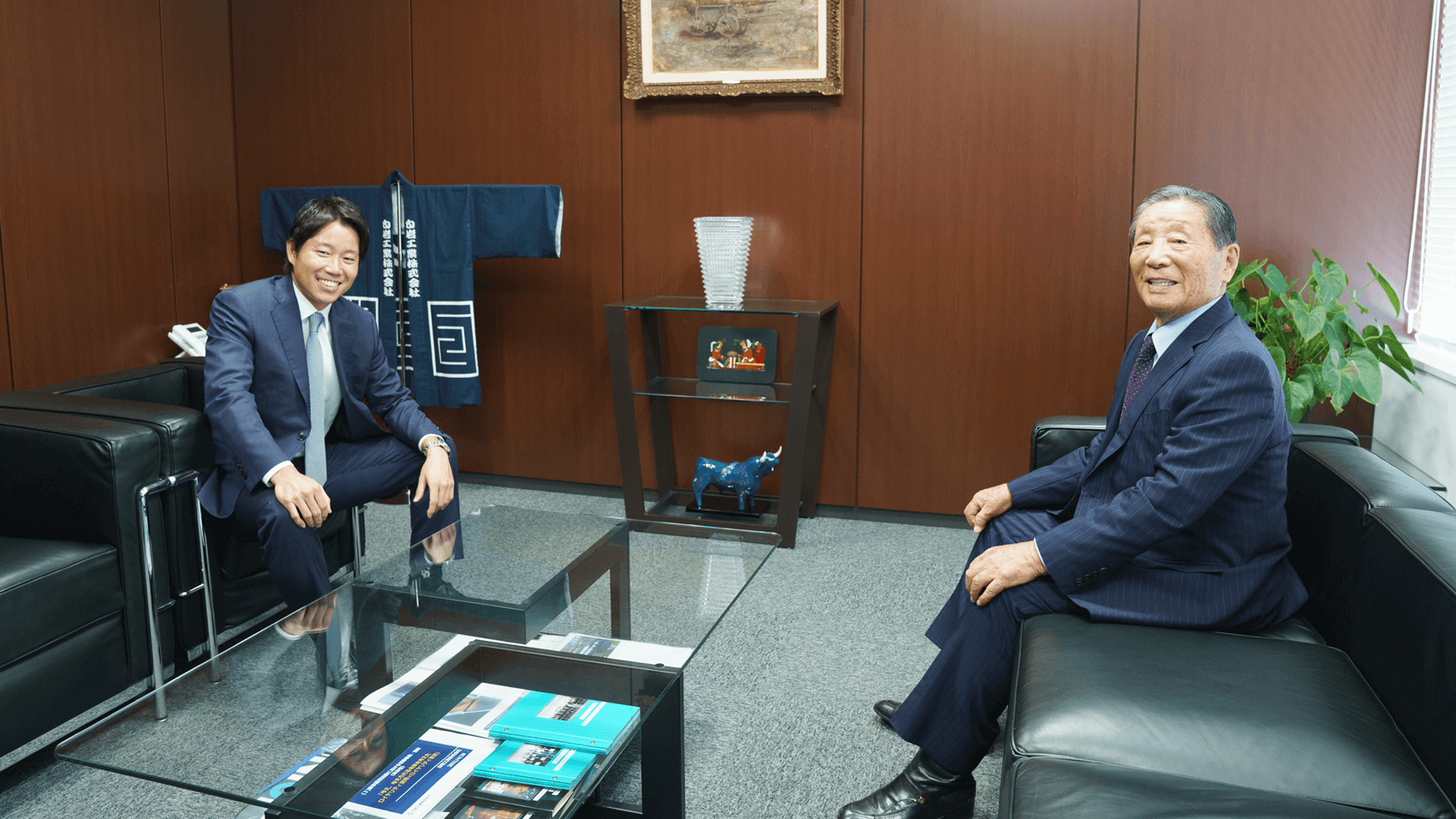 白岩工業の会長と社長によるTOP対談