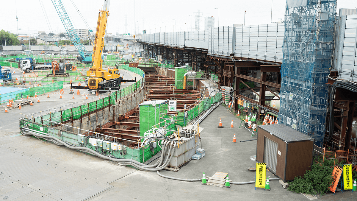 AM 07:30 現場に出勤