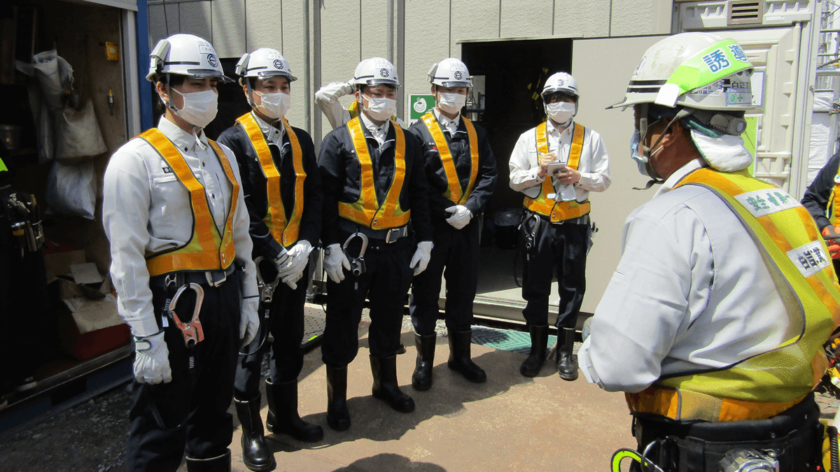 AM 08:30 全体朝礼