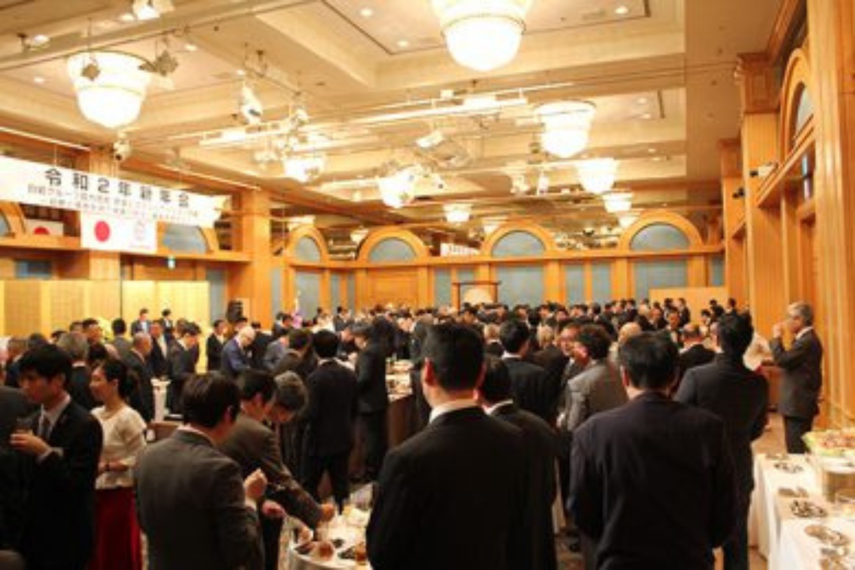 白岩グループ安全祈願祭が明治神宮にて、新年会がホテルイースト21にてとり行われました。