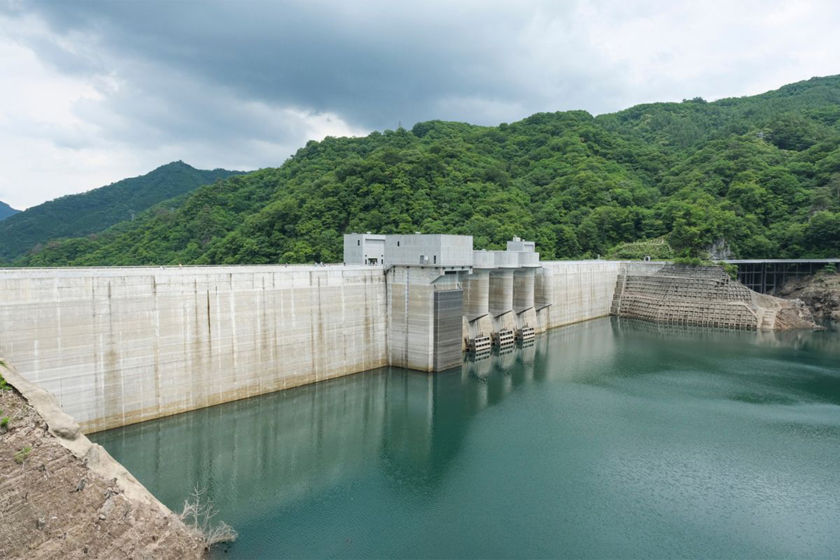 ダムにはどのような役割がある?一度は訪れたい日本のおすすめダムも紹介